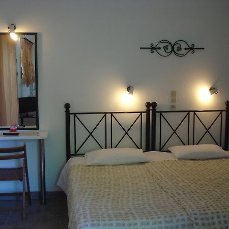 Iron House Apartment Agios Georgios  Exterior foto