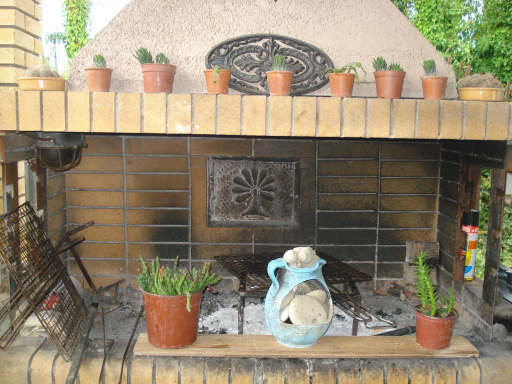 Iron House Apartment Agios Georgios  Exterior foto