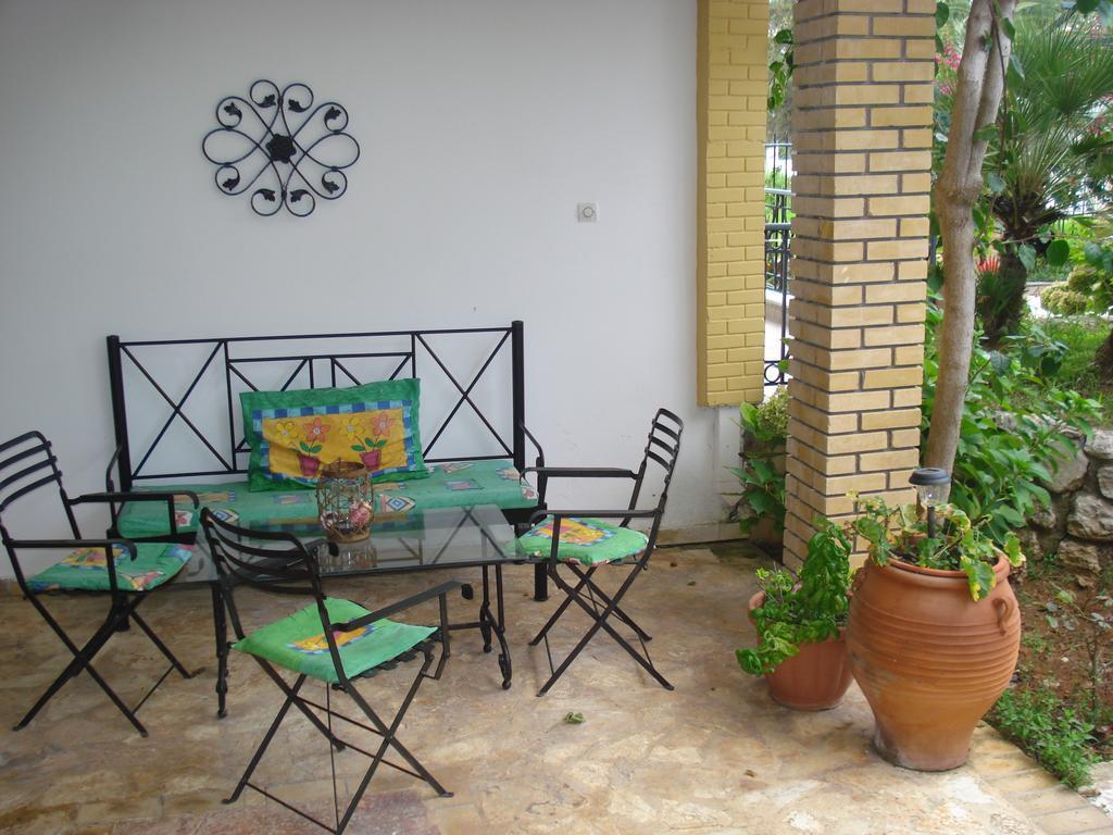 Iron House Apartment Agios Georgios  Exterior foto