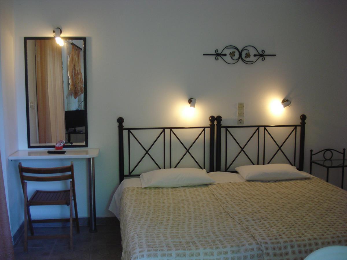 Iron House Apartment Agios Georgios  Exterior foto