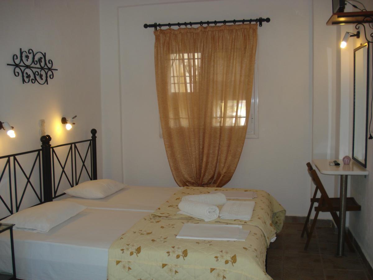 Iron House Apartment Agios Georgios  Exterior foto