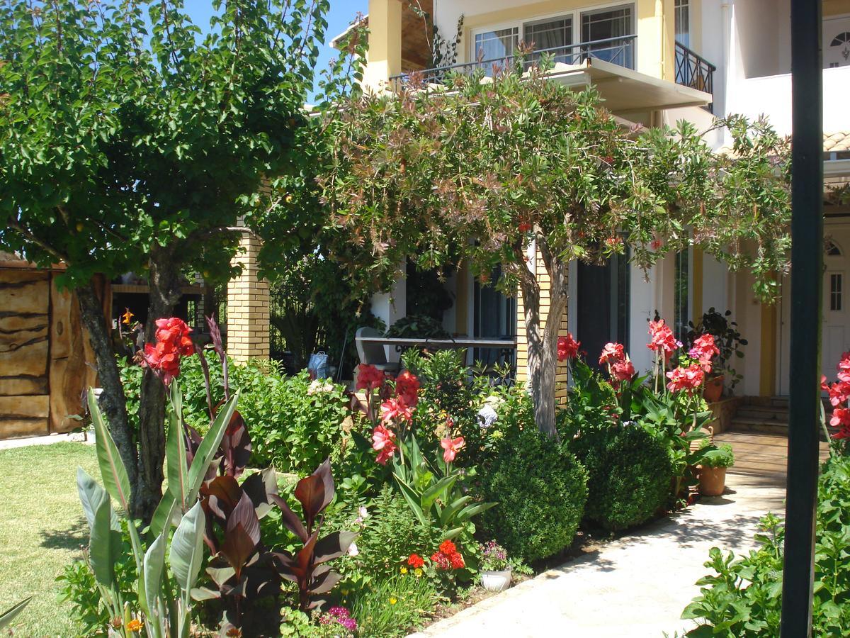 Iron House Apartment Agios Georgios  Exterior foto
